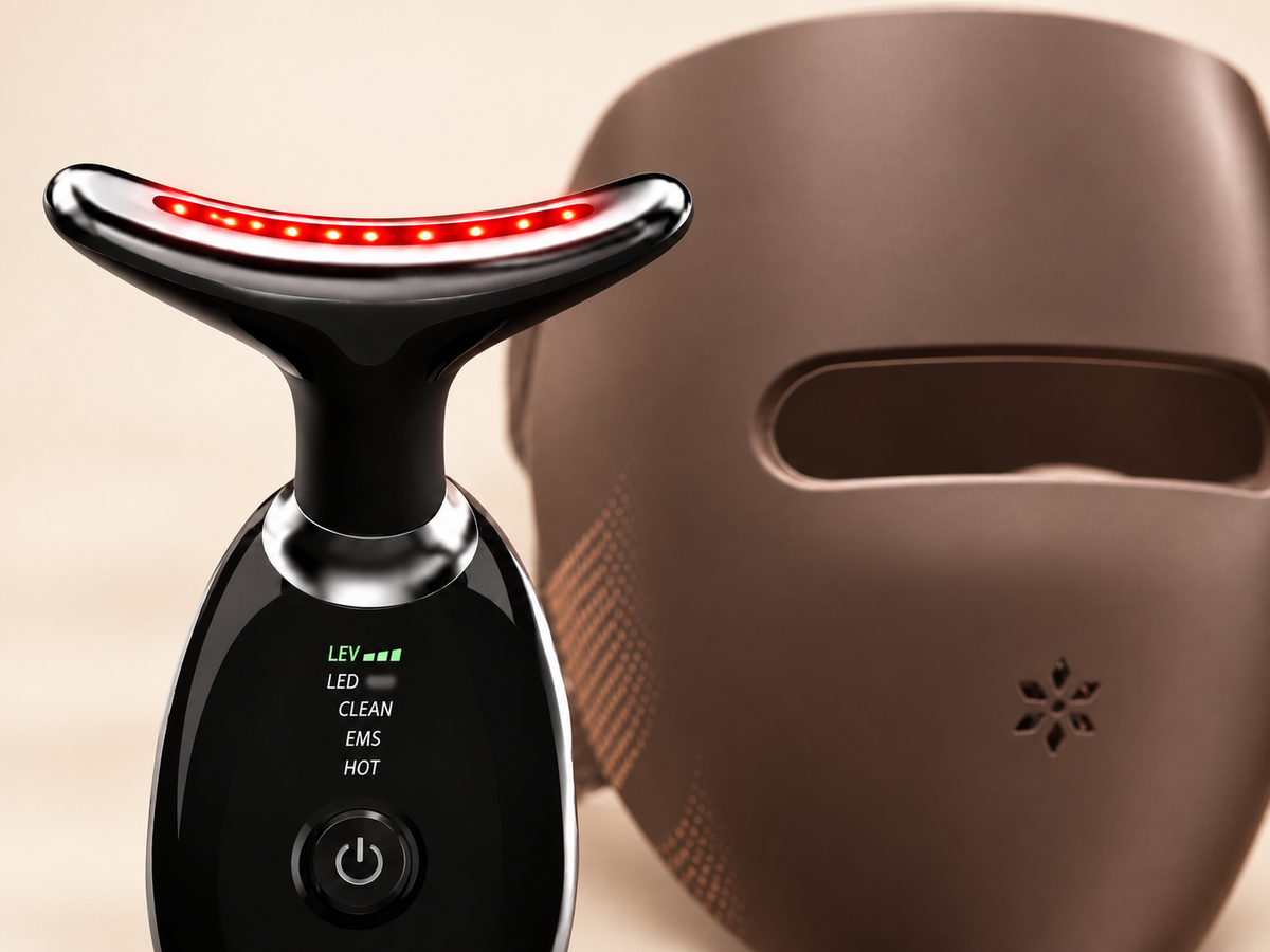 Close-up of the Lumovex Sculpt wand red LED head and Spectrum Pro mask silicone