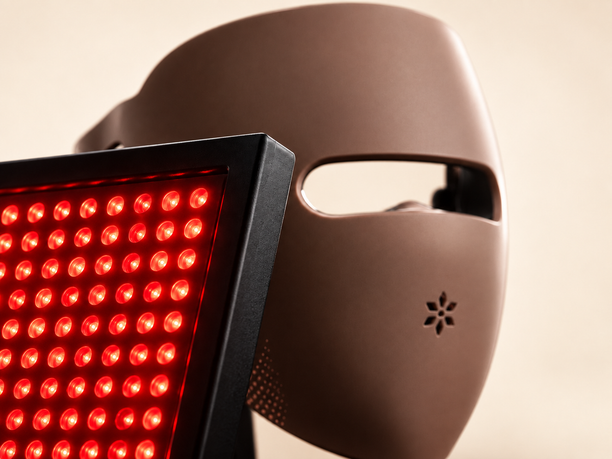 Close-up of the Lumovex Pro Panel 540 LEDs and Spectrum Pro mask
